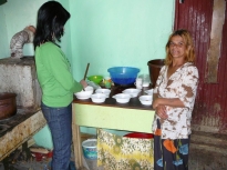 201004271641530.Pomoc pri príprave vareného jedla